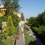 Na Hradbach Отель 3*