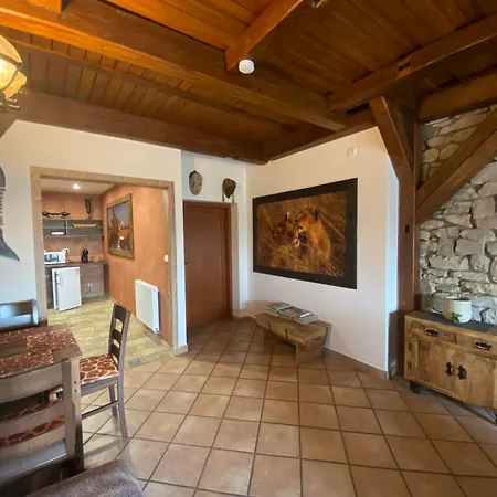 Na Hradbach Hotel