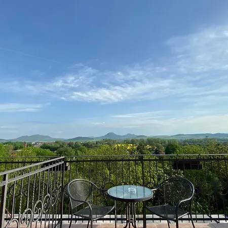 Na Hradbach Otel 3*