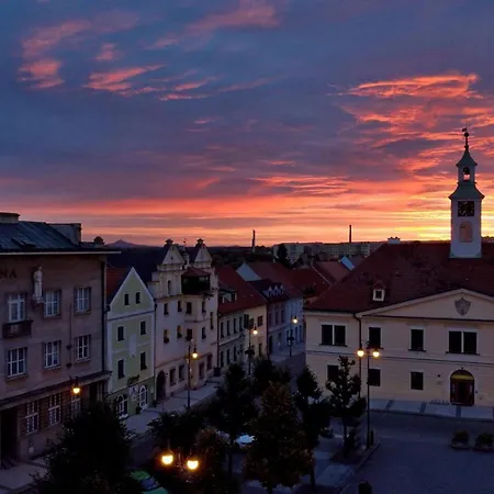 Hotel Na Hradbach 3*