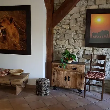 Na Hradbach 3*