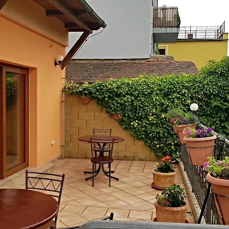 Hotel Na Hradbach Louny