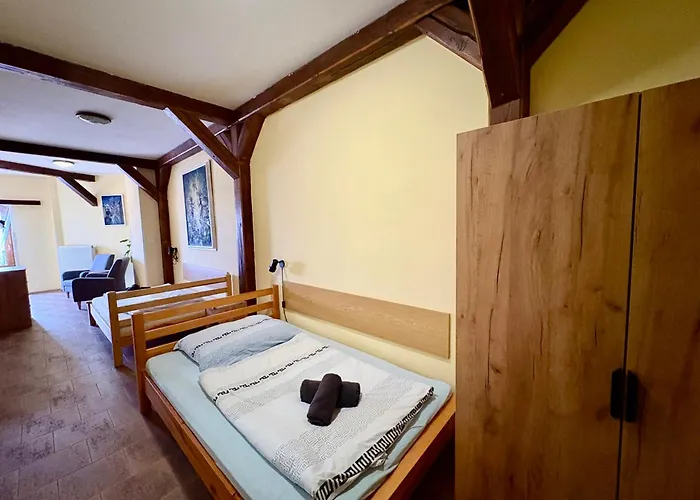 Na Hradbách 3* Louny
