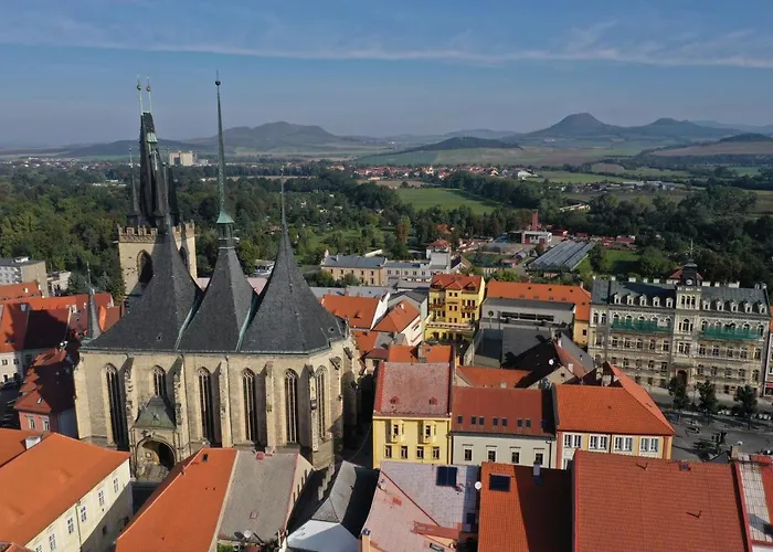 Na Hradbach لوني